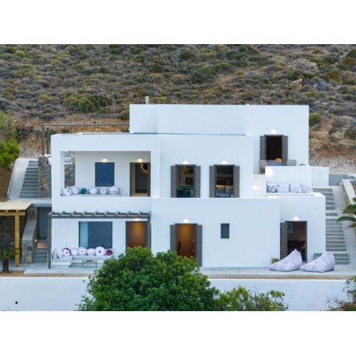 Seriphos Estate