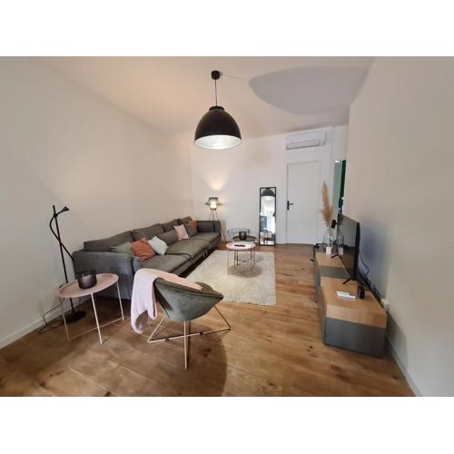SETE Bel appartement rénové. Superbe emplacement.