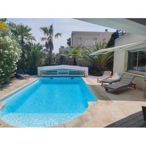 Sète, Villa 4 étoiles avec piscine à deux pas de la plage !