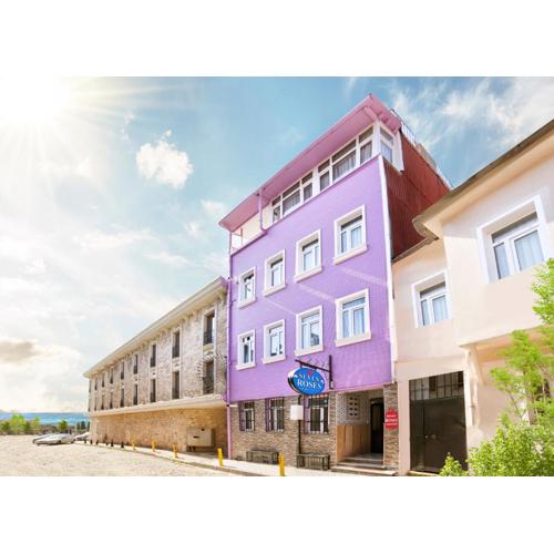 SEVEN ROSES APART HOTEL