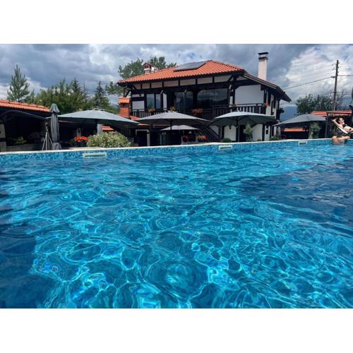 Seven Springs Hotel