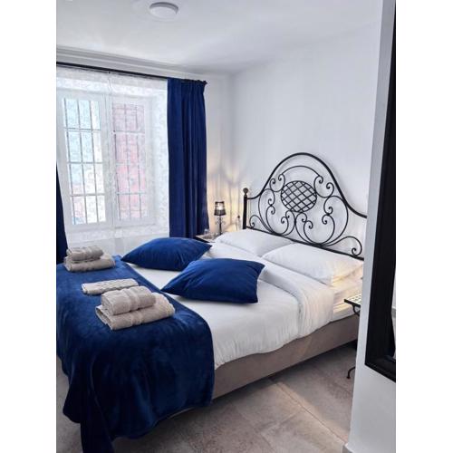 Shanti’s Andalusian Rooms