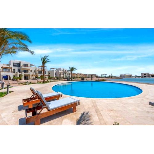 Shedwan El Gouna - Pool and Lagoon View