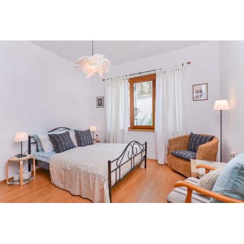 Shik & Chic One Bedroom Central Apartment Graf Ignatiev x Shishman Corner by Flat Mаnager