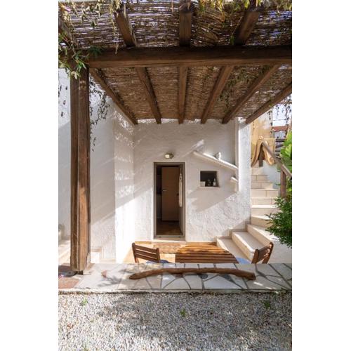 Sibylla Deluxe Studio with Terrace and Hammock