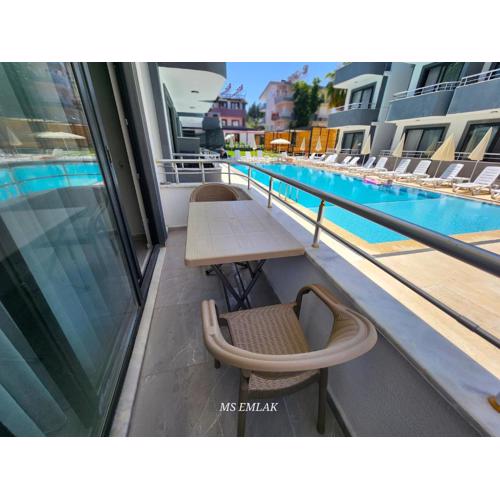 Side blue hause A4