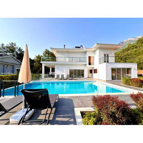 Signature Villa