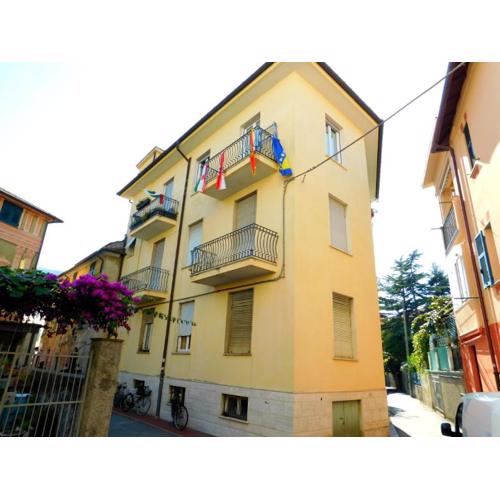 silent apartment, levanto