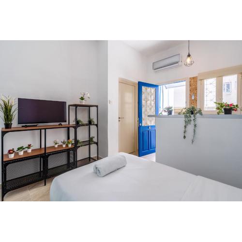 Simba Studio in Larnaca w/ Terrace