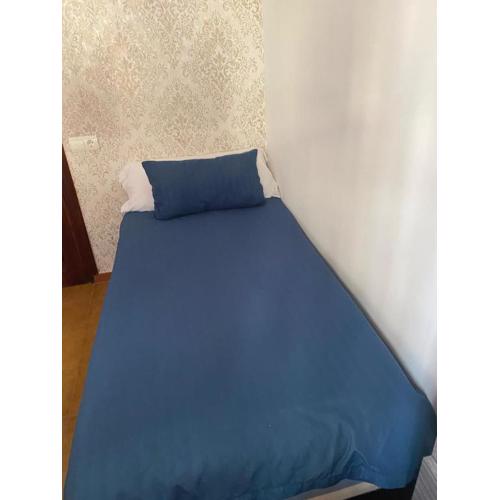 Single room in shared apartment