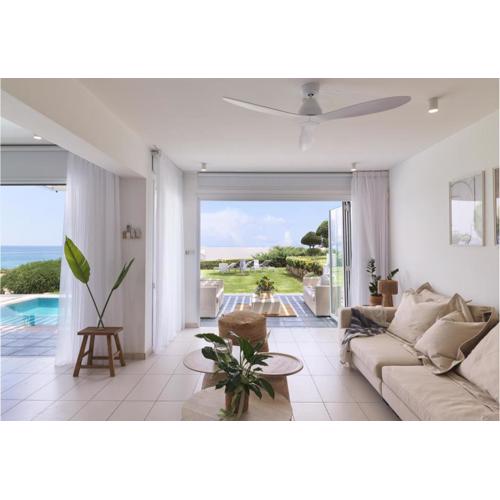Sirena Solis Villa - Elegant 5-bedroom Sea View Retreat near Sirena Bay