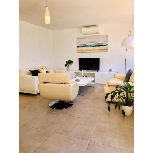 Siriana Suites 101, 001