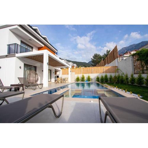 Sirius Villa