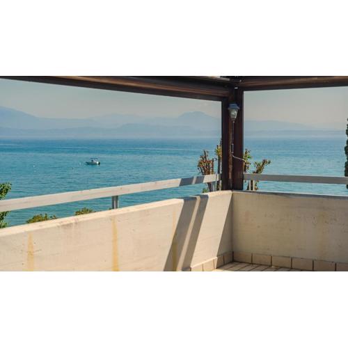 Sirmione Sunrise Terrace - Italian Homing