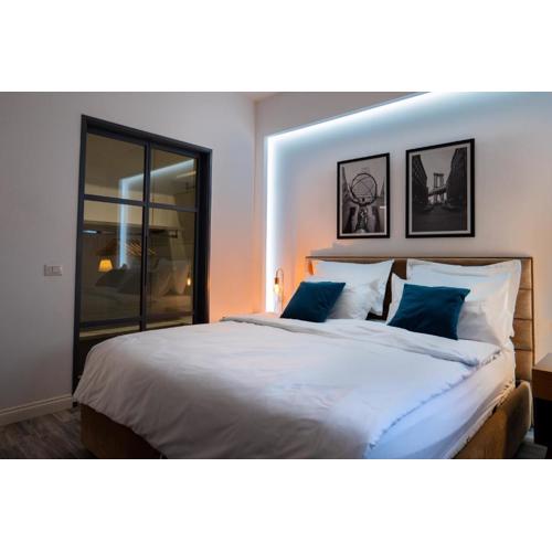 Skanderbeg Square Modern App - THE NEST