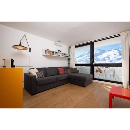Ski in ski out with sought after location