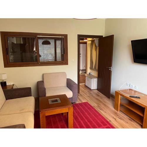 Ski Zone at Gondola, Perfect One Bdrm, Fast WiFi, Netflix, Quiet, Warm