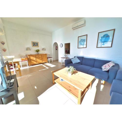 SKOL 933 Fantastic two bedrooms on the 9th floor with amazing sea views