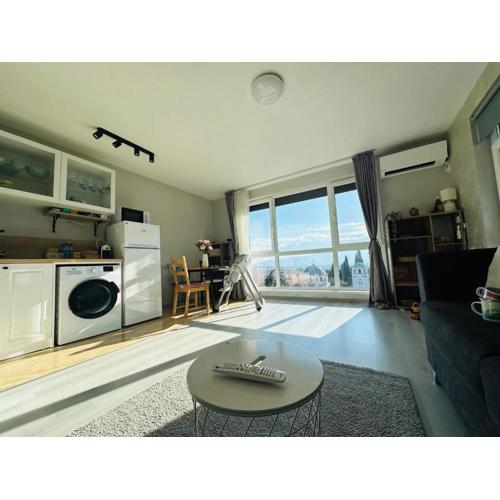 Sky Hills Apartment