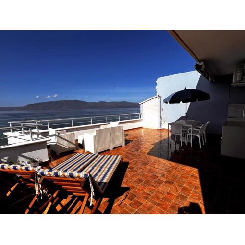 Sky & Sea viewing Apartment