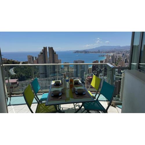 Skyline 23 apartment with sea views