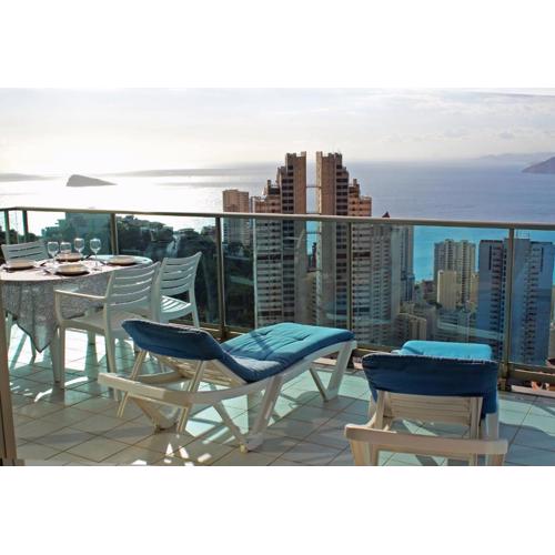 Skyline 26 Stunning sea views from a 2-bedroom apartment on the 26th floor