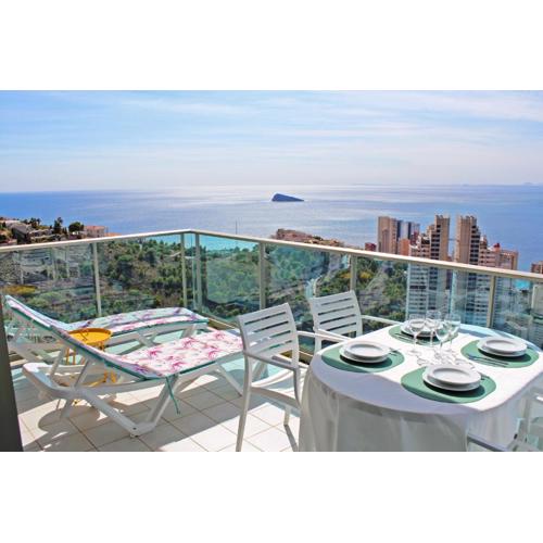 Skyline 33 Two bedroom apartment with sea views