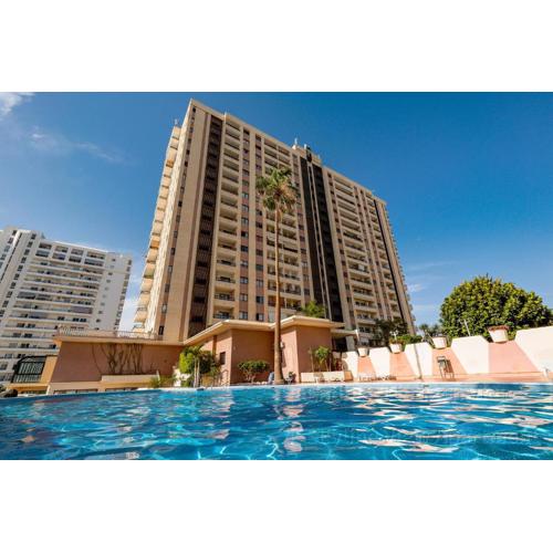 Skyline View Apartment - FREE PRIVATE Parking Including & Guest BONUS