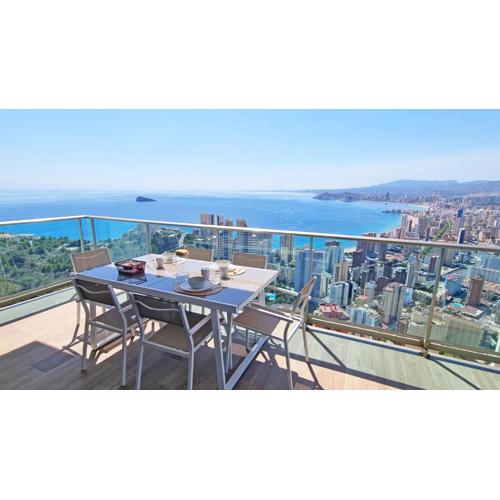 Skyscraper apartment with panoramic views - floor 38