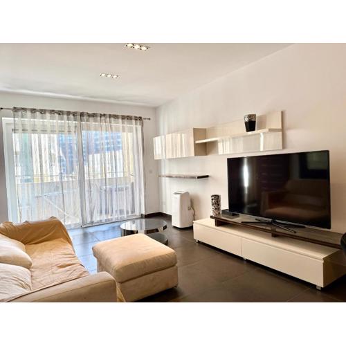 Sliema 1BDR Apartment with Pool Access and off Seafront