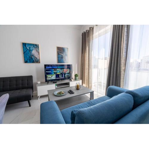 Sliema A25 - 5 mins walk to Valletta Ferry - Shopping Mall and Bay by QuickTrips