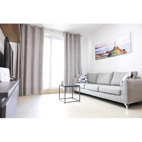 Sliema central 2BR Apt with balcony & sea views by 360 Estates