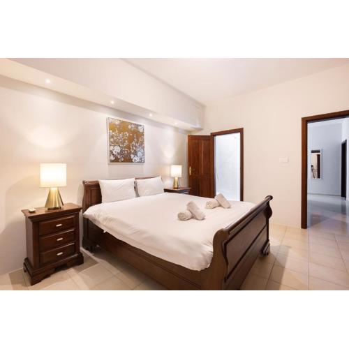 Sliema Central Apartment Just Minutes from the Beach by JL