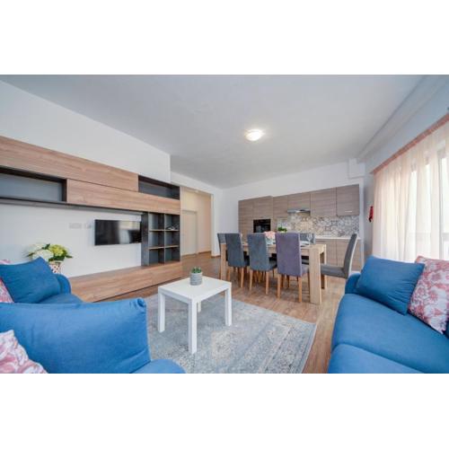 Sliema Exclusive 4-Bedroom Side Seaviews Apartments By ShortLetsMalta