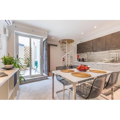 Sliema Luxurious One Bedroom Duplex Maisonette