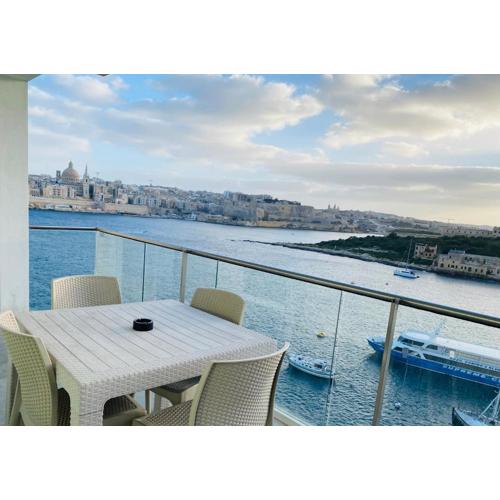 Sliema Seaview & seafront- APT 9, 49 Tigne Point Mansions
