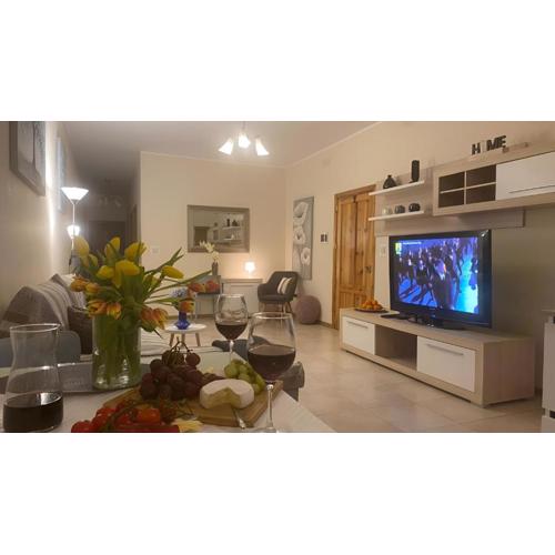 Sliema Viani Large Superior 3-Bedroom Apartment