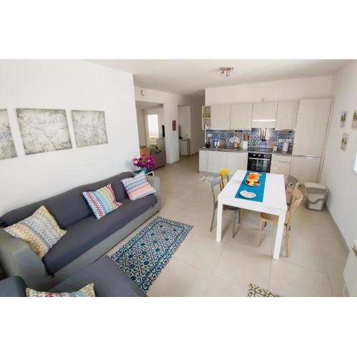 Sliema, Villa Savoia Luxury Apartment for 5 Guests