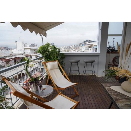 Small & cozy with Acropolis & Lycabettus view