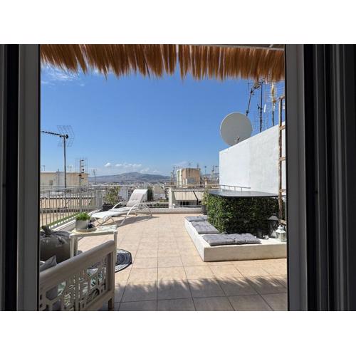 Small Oasis-Über den Dächern von Athen