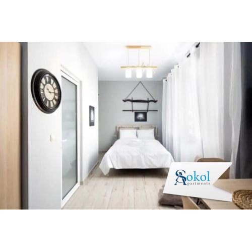Small studio under Acropolis B!