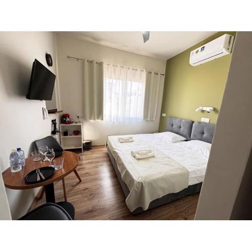Smart Comfort RoomN7 with Private Bathroom in best Location Beach 250m