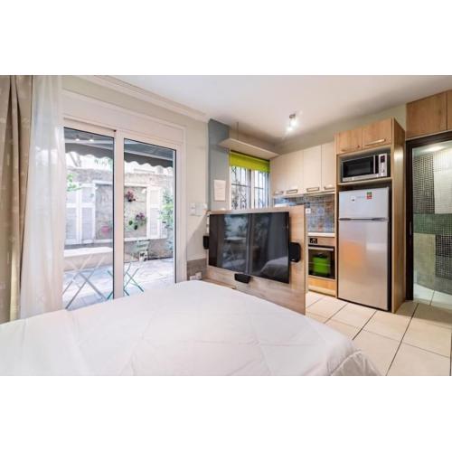 Smart studio 30 sq m Athens with yard