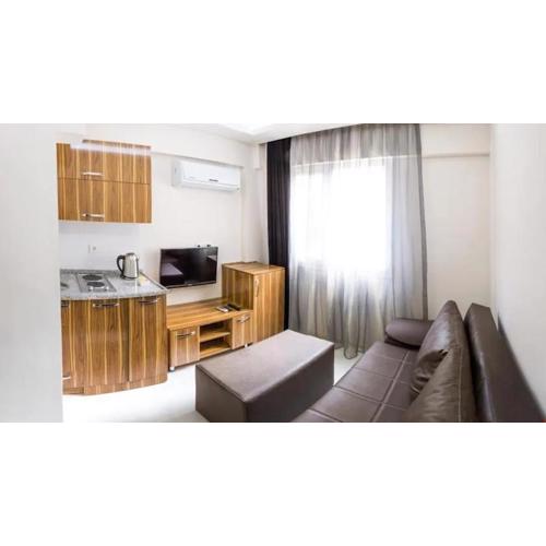 Smyrna Homes & Suits