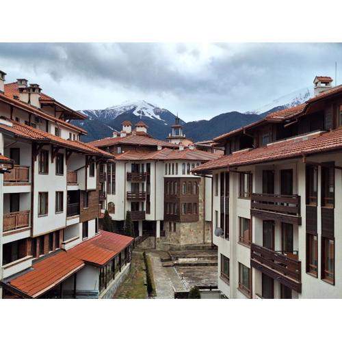 SNOW PEAK TODORKA AND VIHREN APARTAMENT /NEXT TO THE LIFT/ 7 PERSONS/