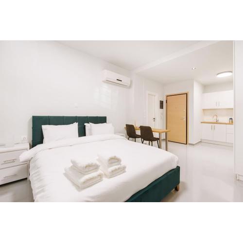 Snug studio apartment with shared garden V