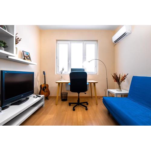 Sofia Best Area - Workspace with 300 MBPS WiFi by Flat Mаnager