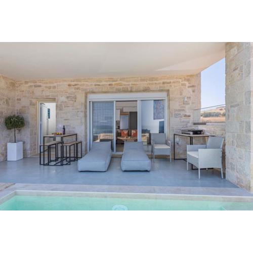 Sofia Suite, a seafront hideaway !