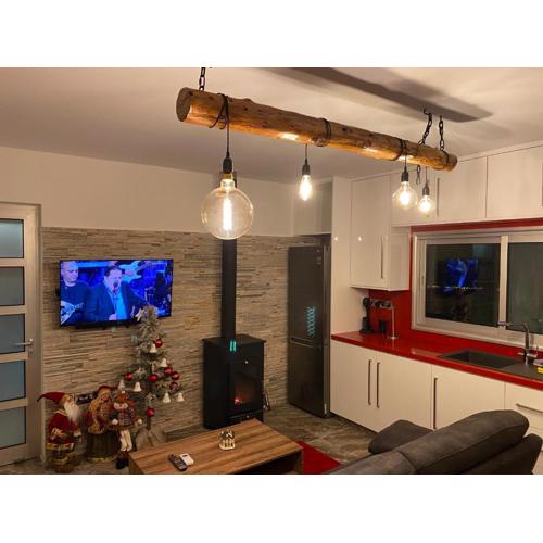 SOFROS VALLEY HILLS CHALET
