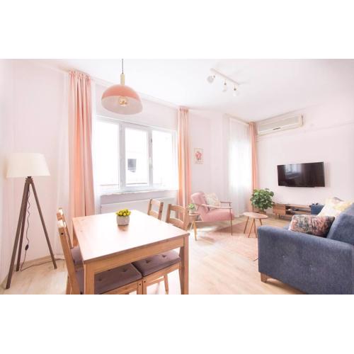 Soft modern inspiring flat in the center of Moda